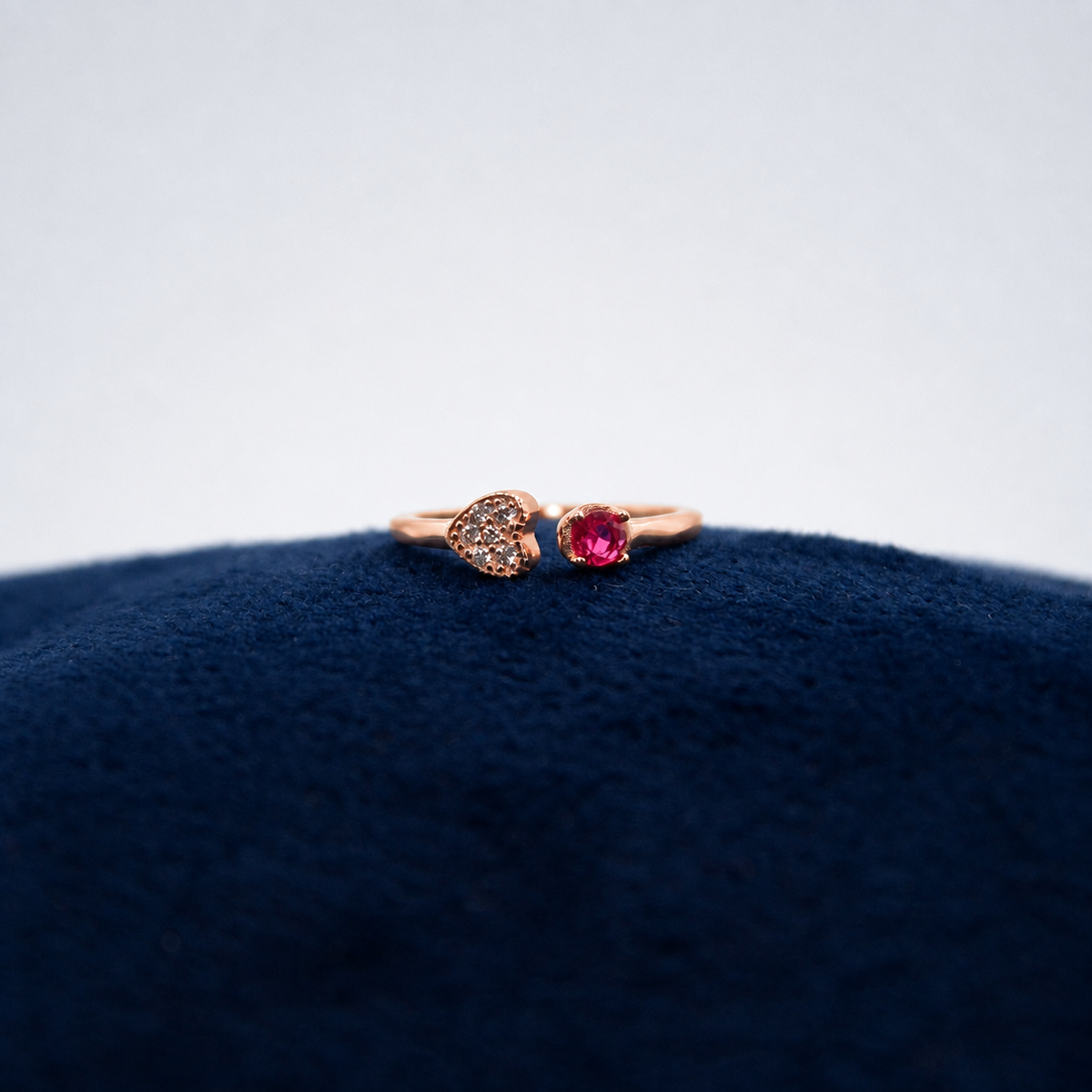 Rosé Sweetheart Gem Toe Ring