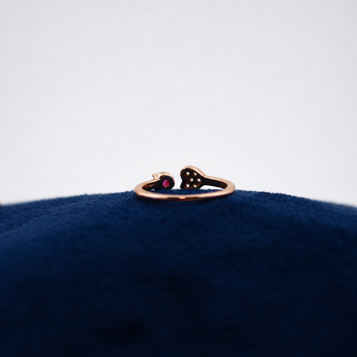 Rosé Sweetheart Gem Toe Ring