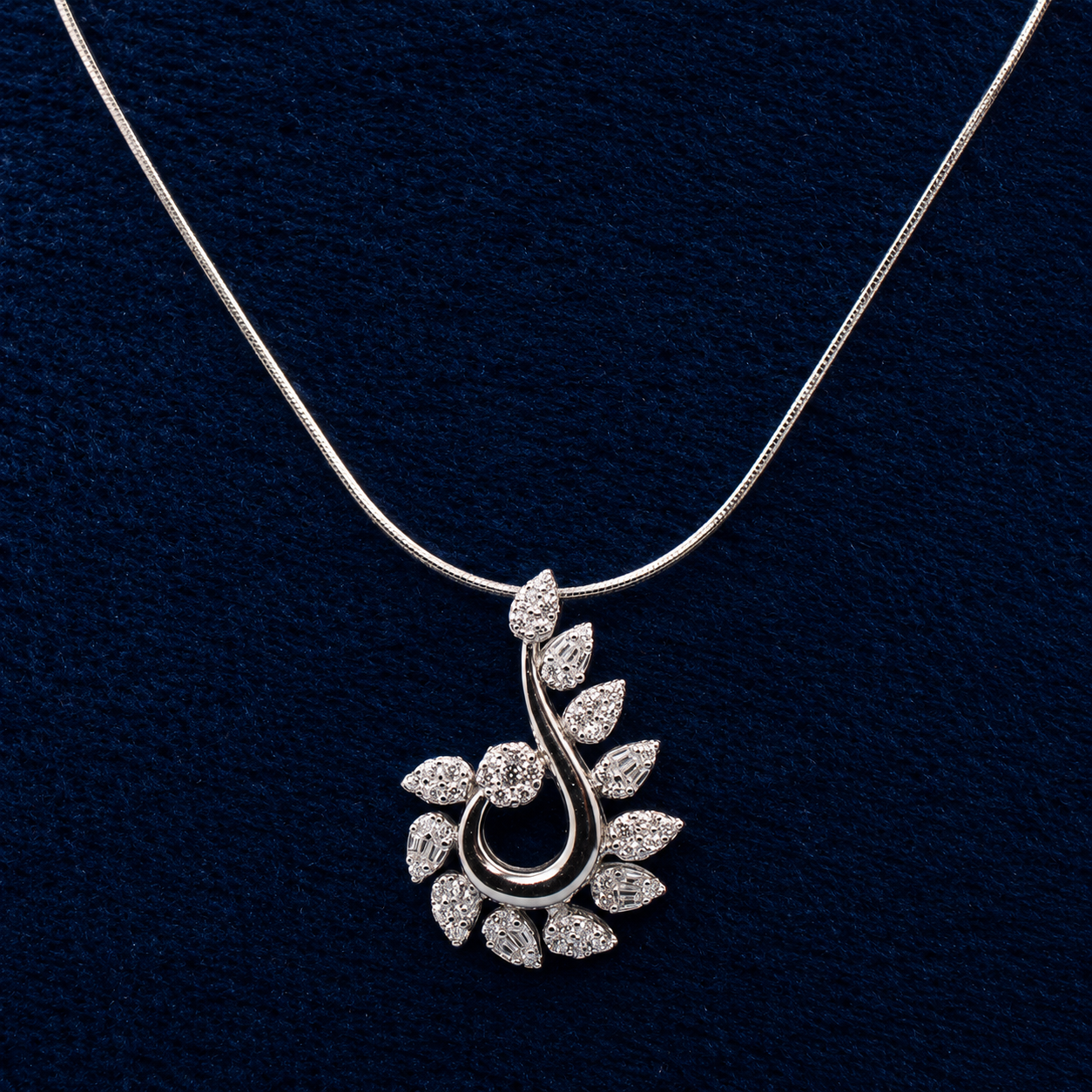 Silver Curved Leaf Bloom Set