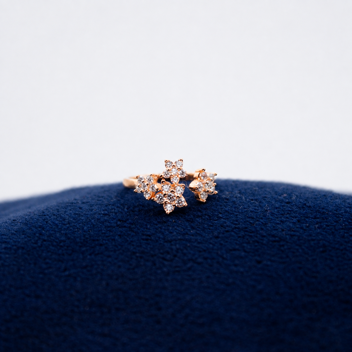 Rosé Fleur Dazzle Toe Ring