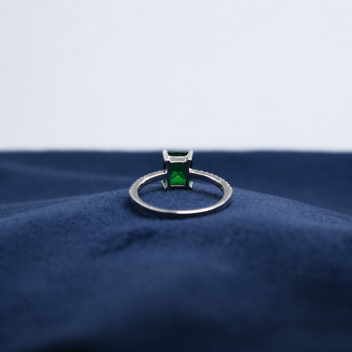 Silver Emerald Regent Ring