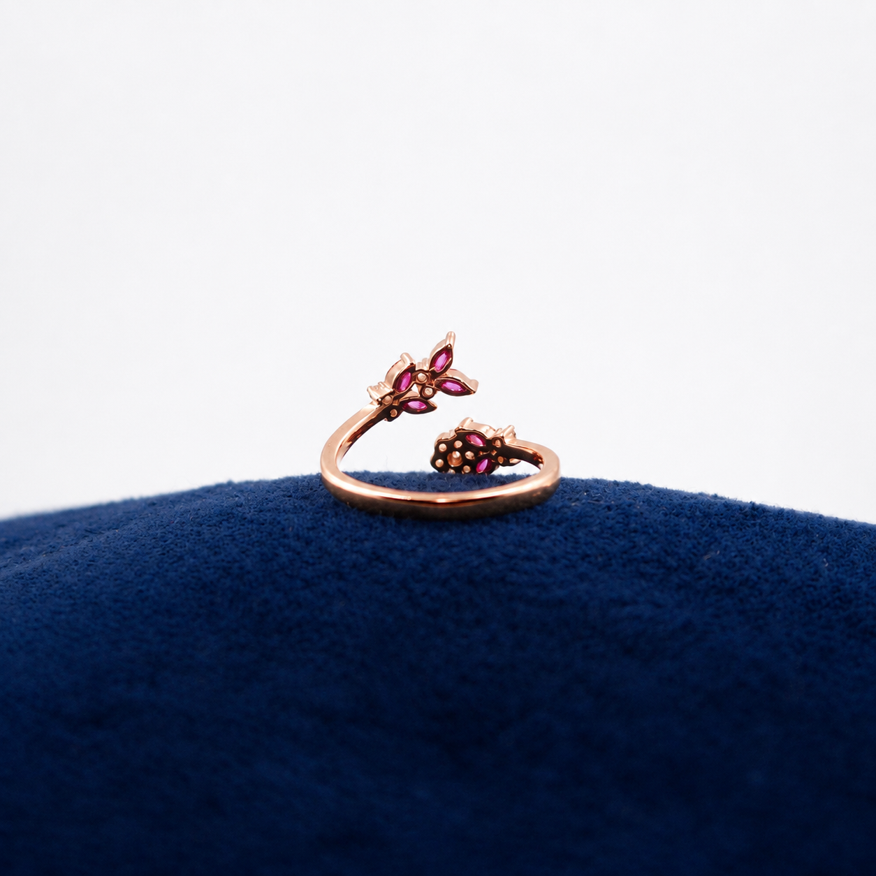 Rosé Crimson Petal Toe Ring Set