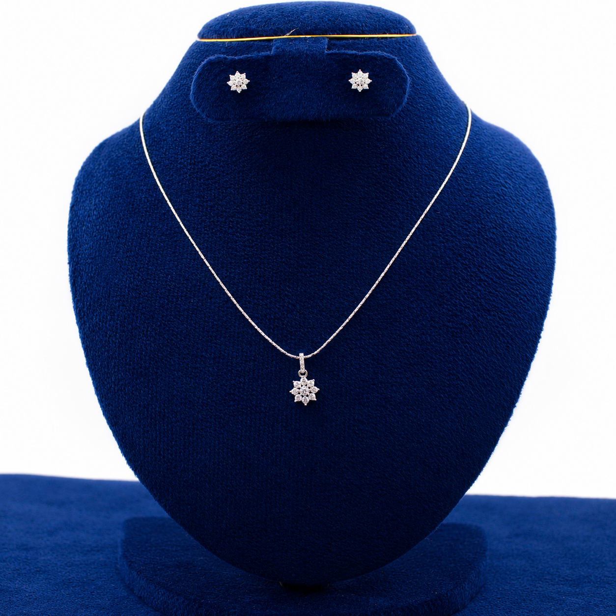Silver Floral Cluster Pendant Set