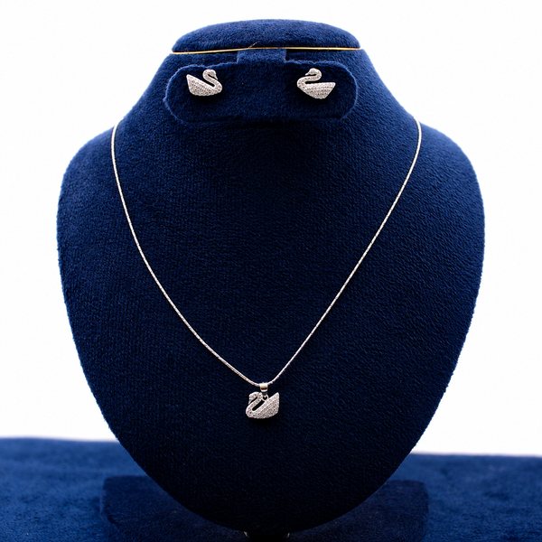 Silver Swan Pendant Set