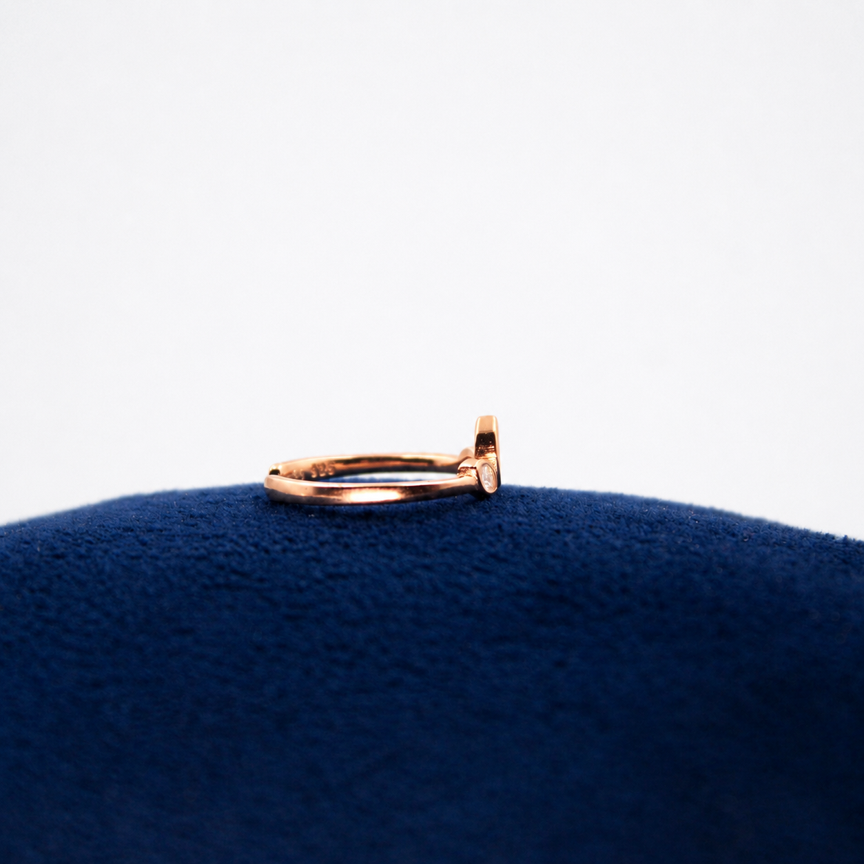 Rosé Crystal Bloom Toe Ring