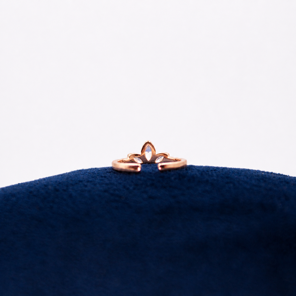 Rosé Crystal Bloom Toe Ring