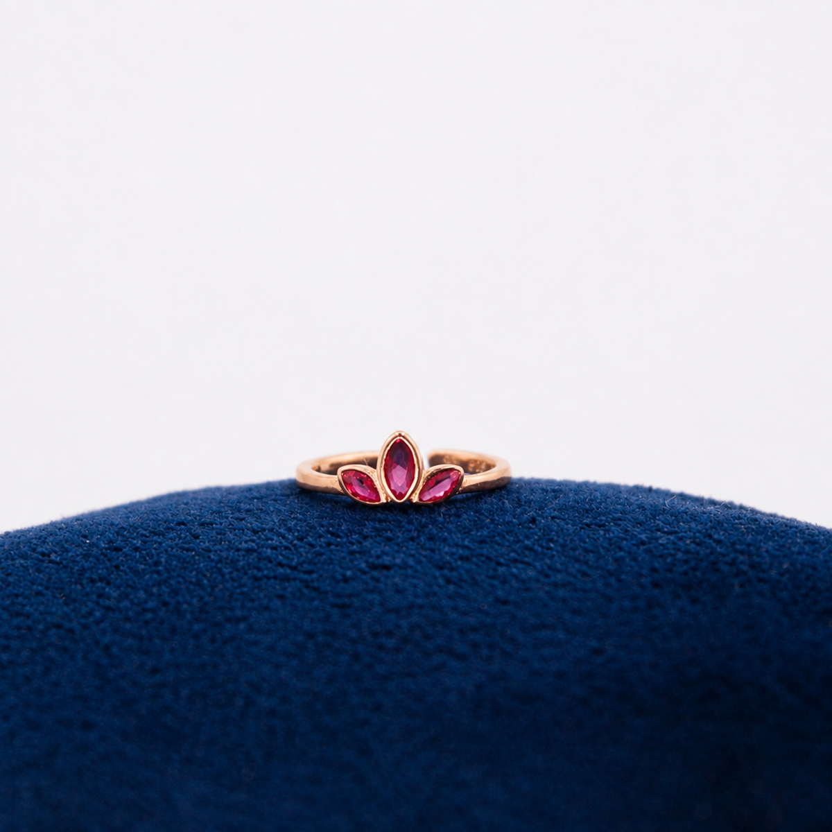 Rosé Ruby Leaf Toe Ring