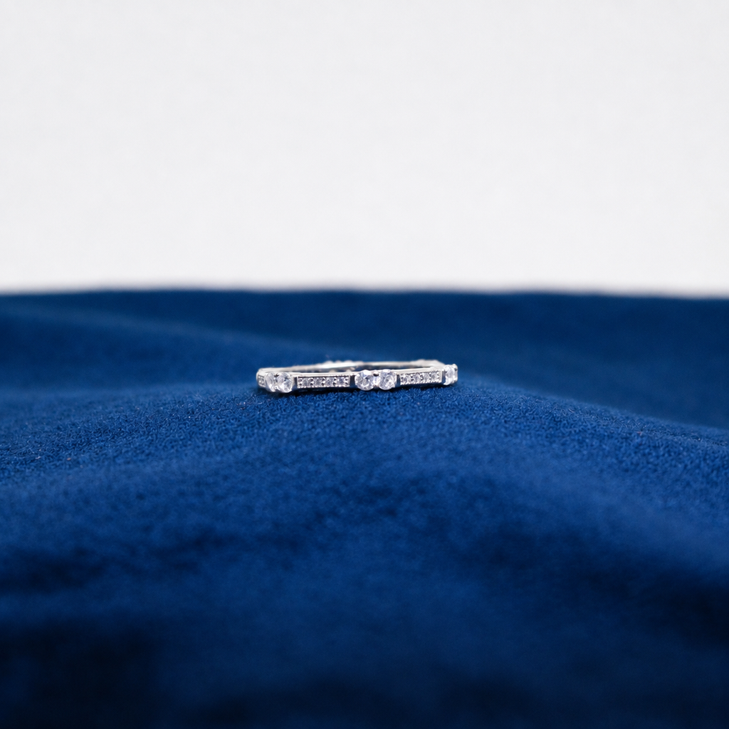 Silver Lumina Crest Ring