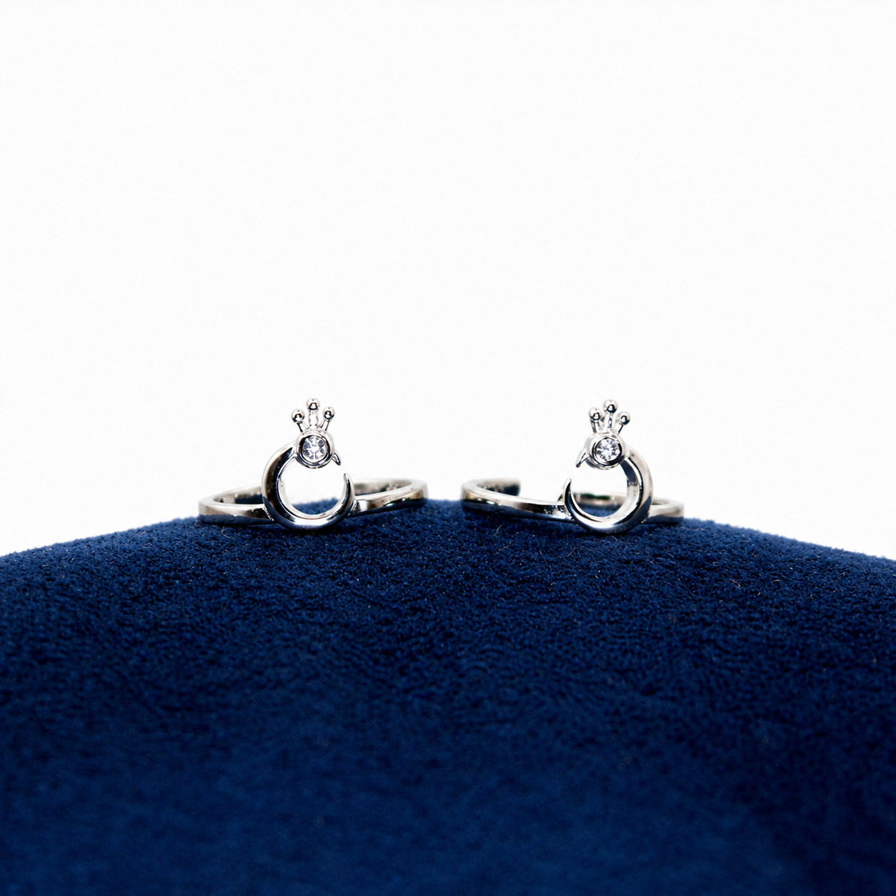 Celeste Crystal Loop Toe Ring