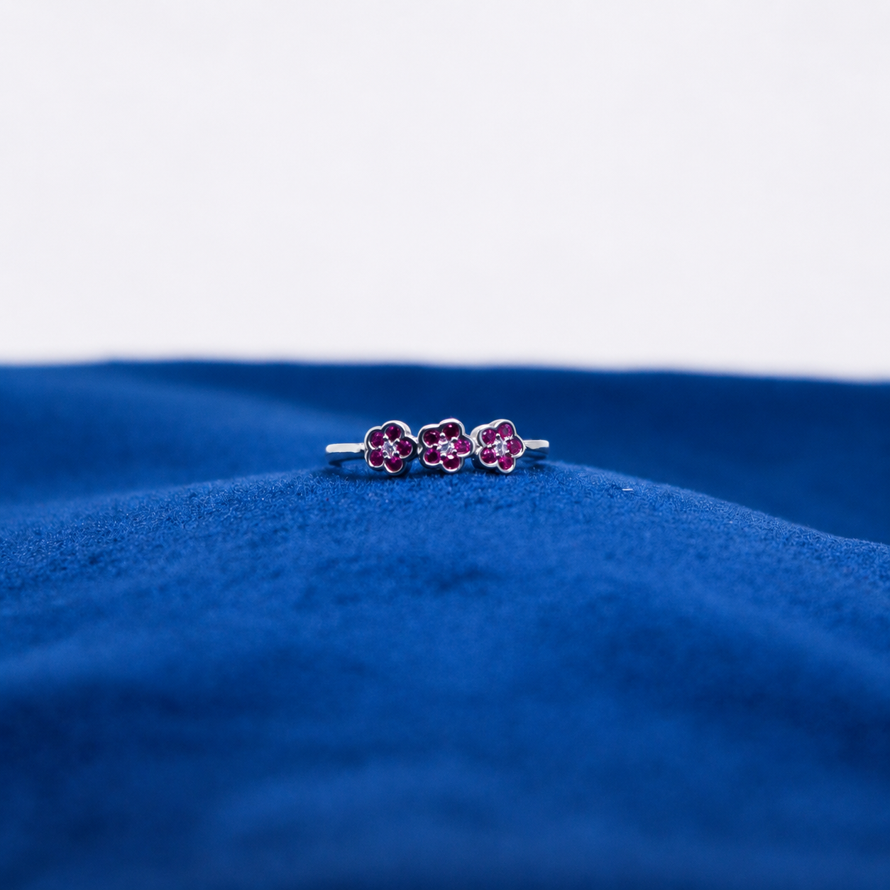 Silver Petal Grace Toe Ring