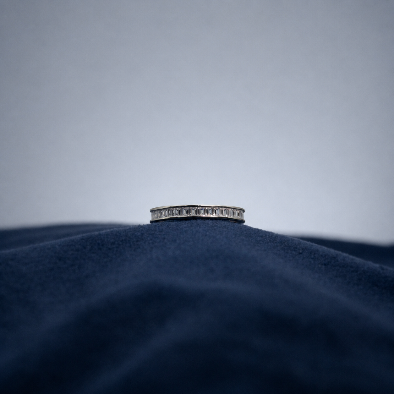 Silver Crystal Éternité Ring