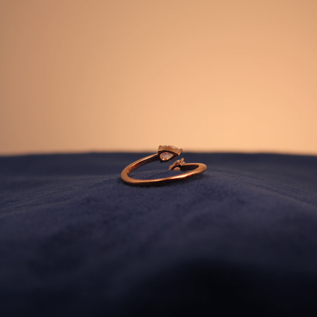 Rose Gold Éclat Teardrop Ring