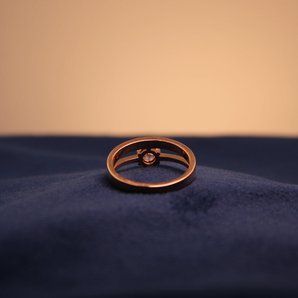 Silver Initial Élan Ring