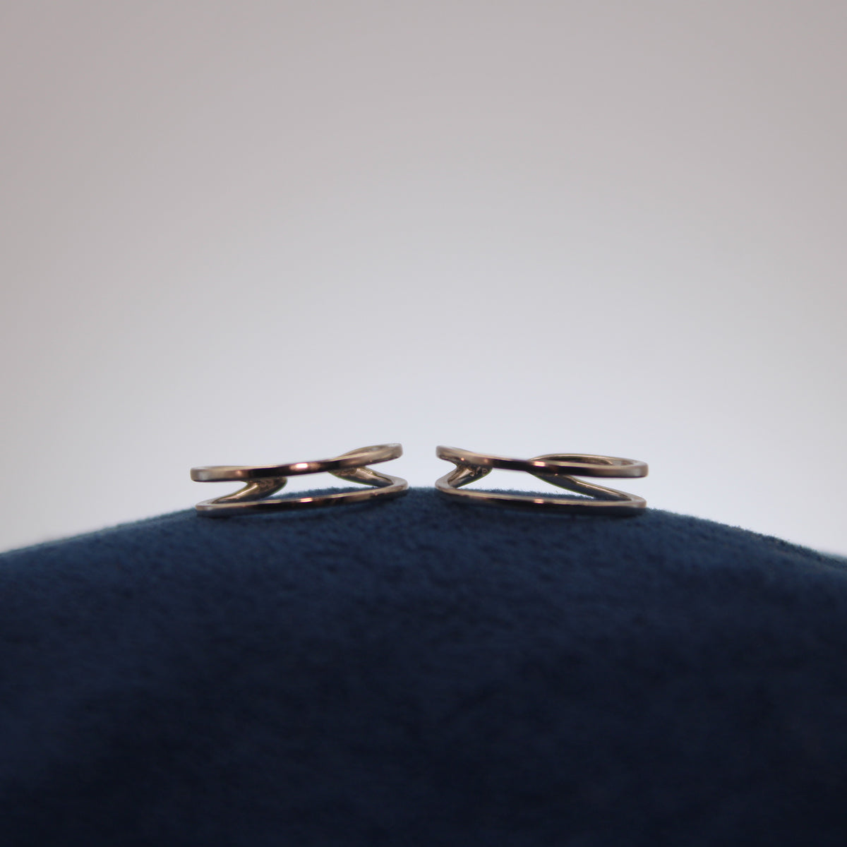 Elara Curved Multi-Band Toe Ring