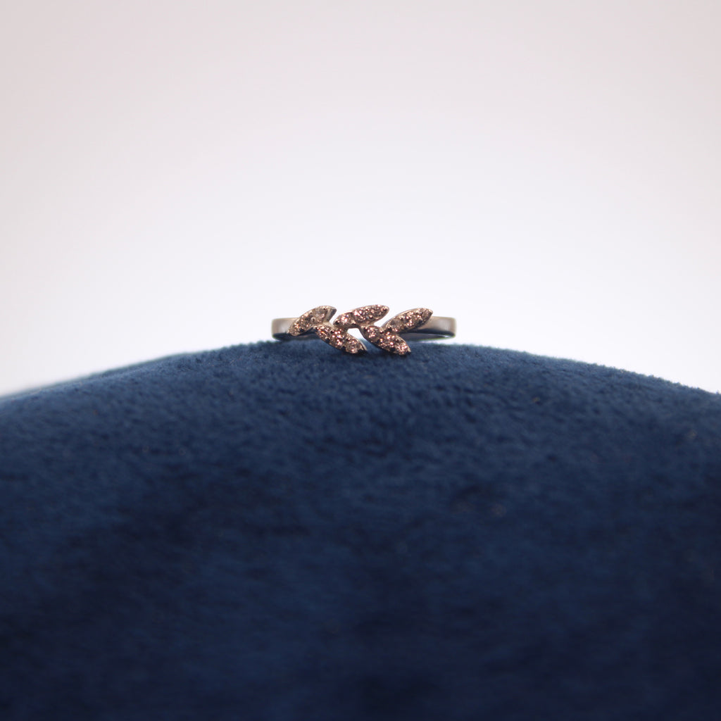 Fleuria Floral Toe Ring