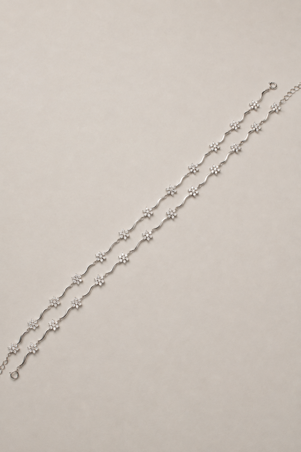 Silver Fiora Wavy Floral Anklet